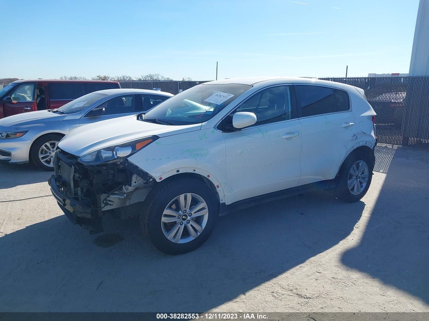VIN KNDPM3AC3J7310004 2018 KIA SPORTAGE LX