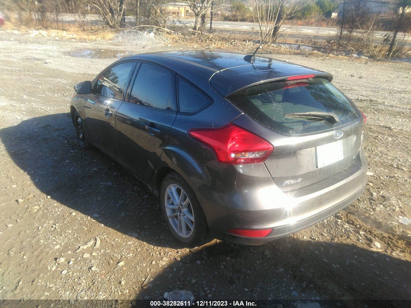 VIN 1FADP3K28JL302221 2018 FORD FOCUS SE