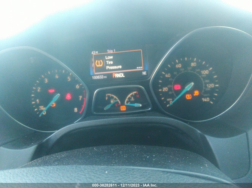 VIN 1FADP3K28JL302221 2018 FORD FOCUS SE