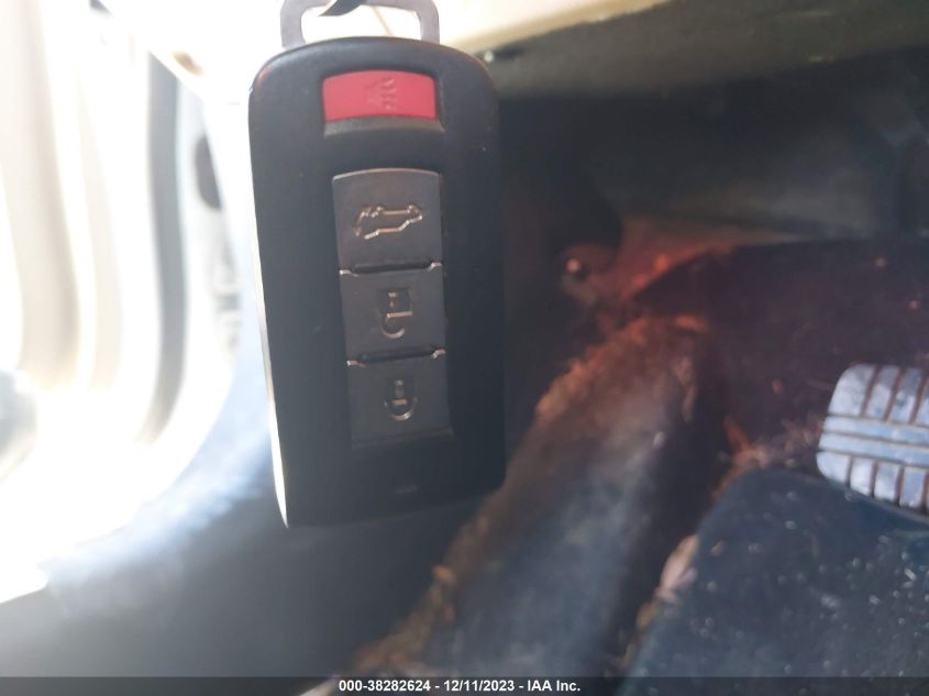 2014 MITSUBISHI OUTLANDER SE - JA4AD3A3XEZ015959