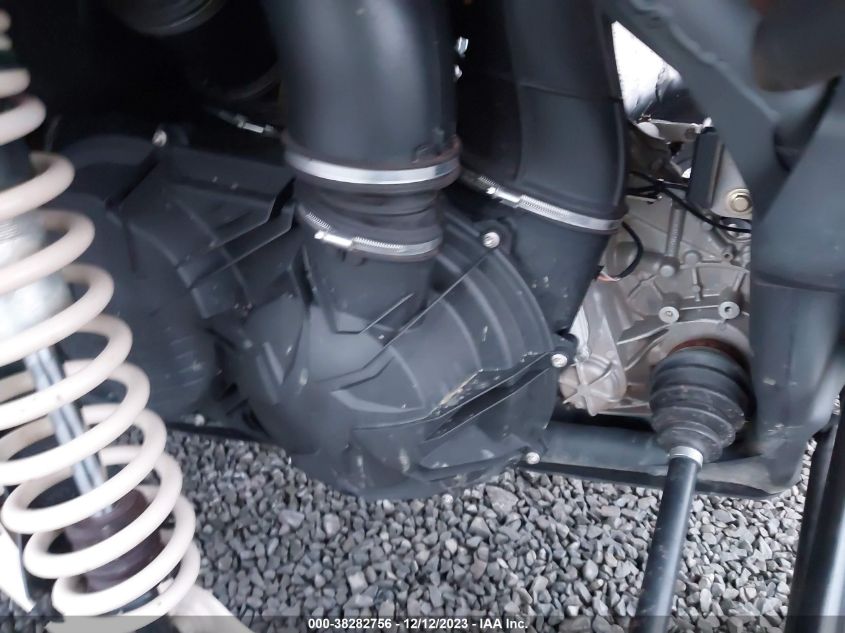 2021 CAN-AM MAVERICK X3 RS TURBO R - 3JBVJAW29MK000114