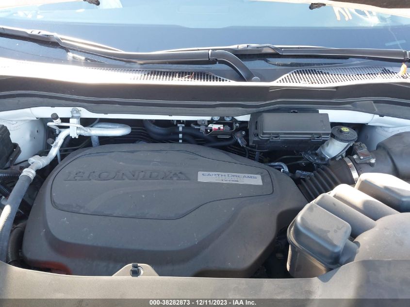 2019 HONDA PILOT TOURING - 5FNYF5H9XKB038681