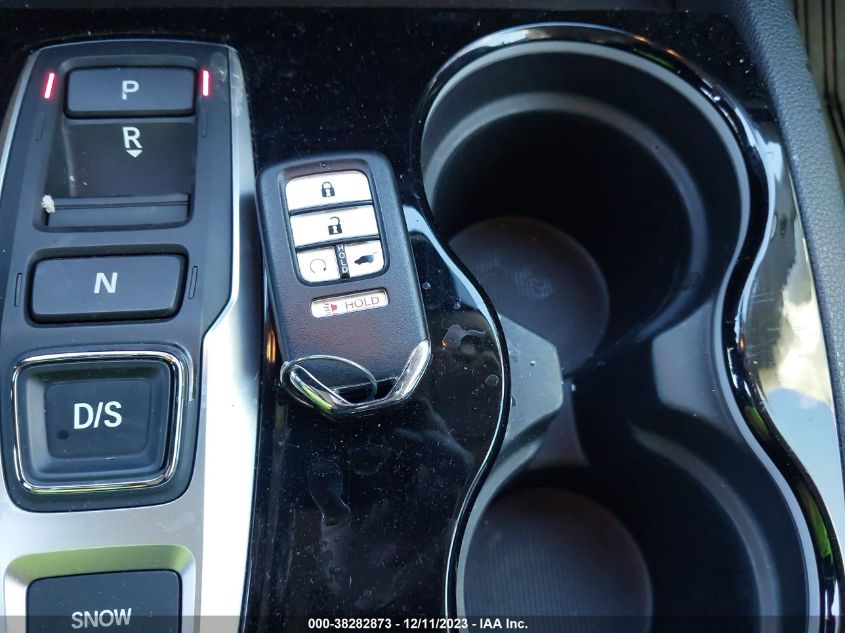 2019 HONDA PILOT TOURING - 5FNYF5H9XKB038681