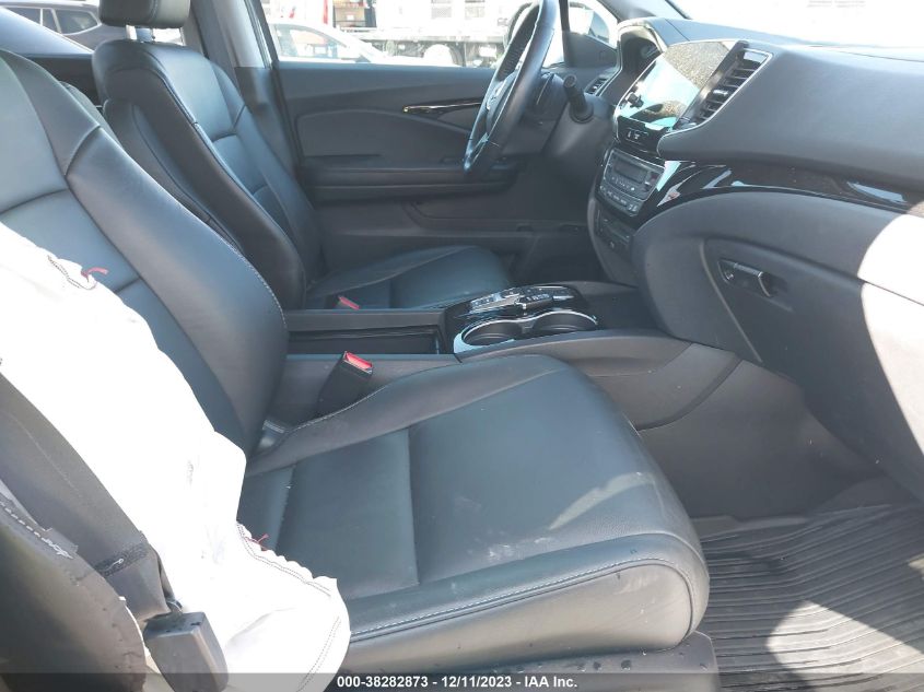 2019 HONDA PILOT TOURING - 5FNYF5H9XKB038681