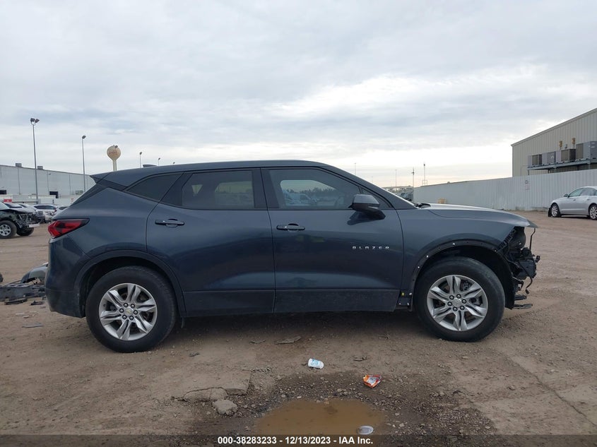 VIN 3GNKBCRS0MS580963 2021 CHEVROLET BLAZER 2LT