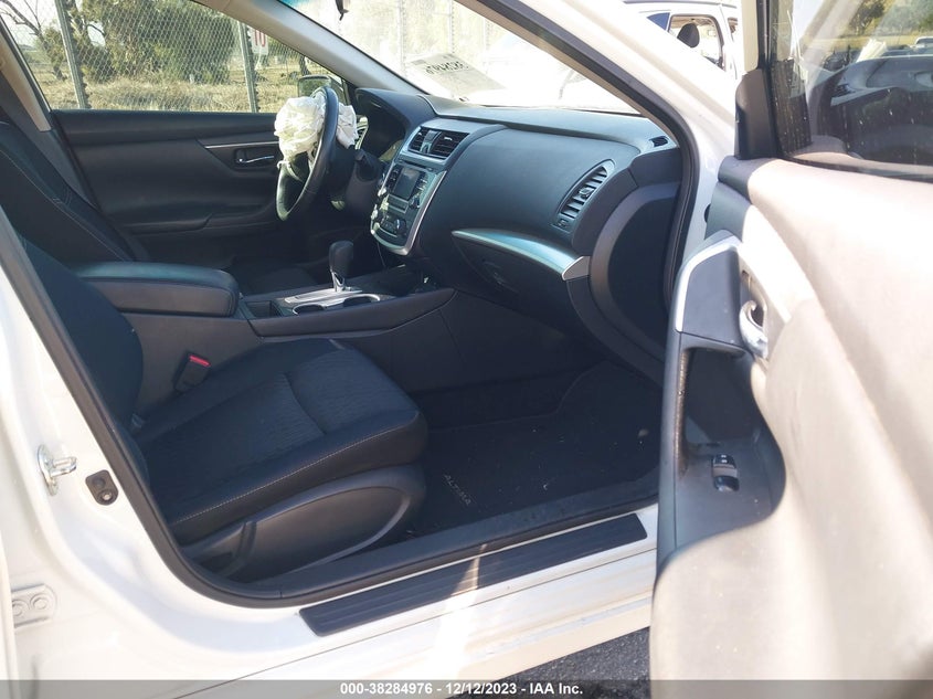 VIN 1N4AL3AP7HC256077 2017 NISSAN ALTIMA 2.5 SV