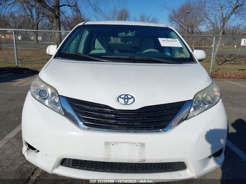 2013 TOYOTA SIENNA LE V6 7 PASSENGER AUTO ACCESS SEAT/LE V6 8 PASSENGER - 5TDKK3DC7D5380014