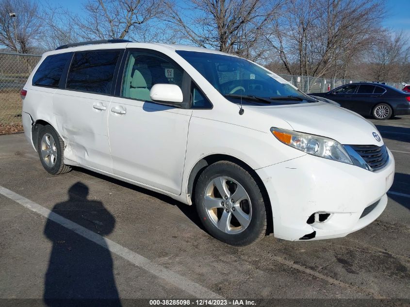 2013 TOYOTA SIENNA LE V6 7 PASSENGER AUTO ACCESS SEAT/LE V6 8 PASSENGER - 5TDKK3DC7D5380014