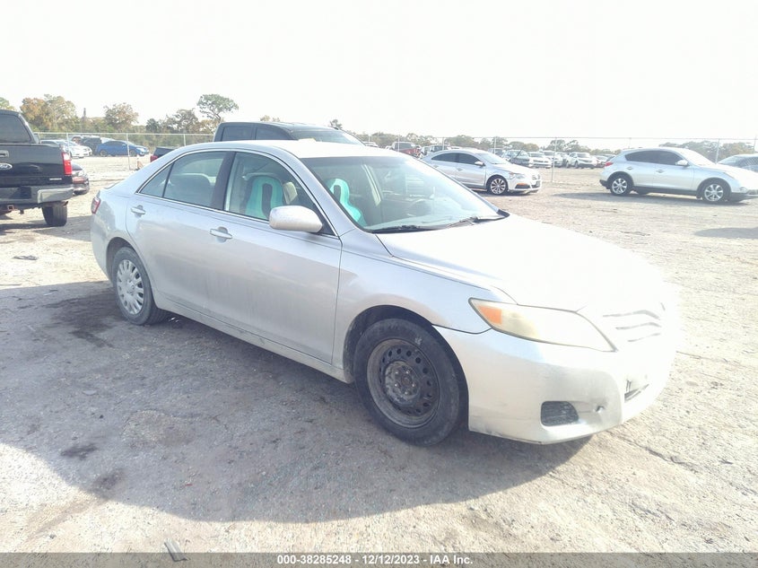 2011 TOYOTA CAMRY