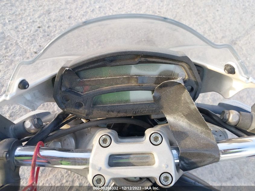 2009 DUCATI MONSTER 696 - ZDM1RADN59B024550