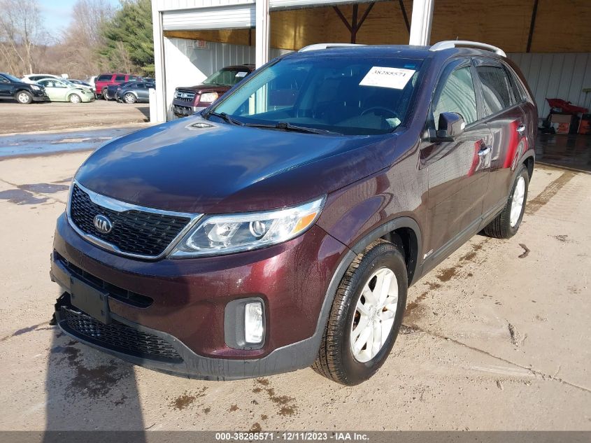 2015 KIA SORENTO LX - 5XYKTCA68FG561005