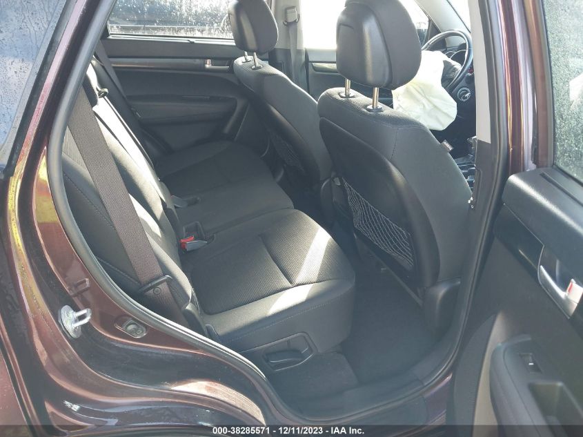 2015 KIA SORENTO LX - 5XYKTCA68FG561005