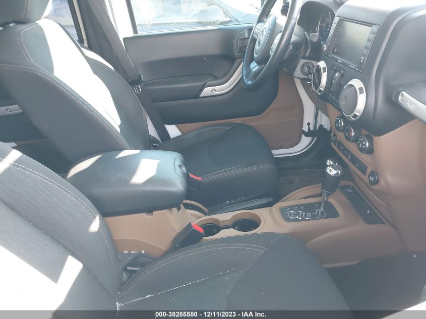 2016 JEEP WRANGLER UNLIMITED SAHARA - 1C4BJWEGXGL328923
