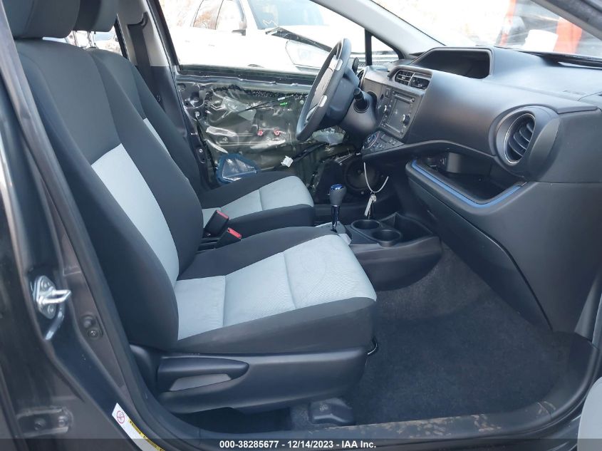 2013 TOYOTA PRIUS C THREE - JTDKDTB35D1039897