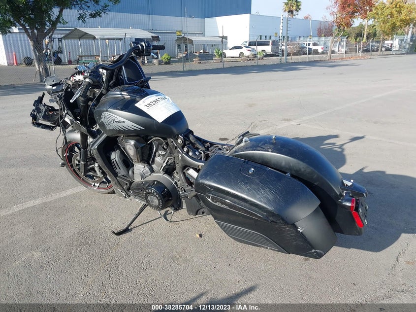 VIN 56KLCDRRXM3402166 2021 INDIAN MOTORCYCLE CO. CHALLENGER DARK HORSE