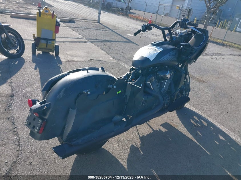VIN 56KLCDRRXM3402166 2021 INDIAN MOTORCYCLE CO. CHALLENGER DARK HORSE