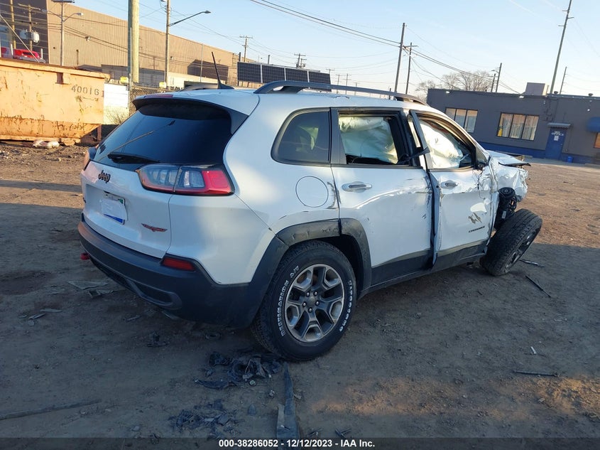 VIN 1C4PJMBX5KD402007 2019 JEEP CHEROKEE TRAILHAWK
