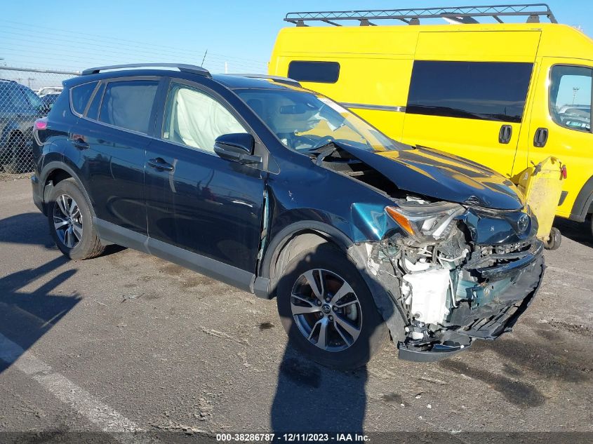 2018 TOYOTA RAV4 XLE - JTMRFREVXJJ239646