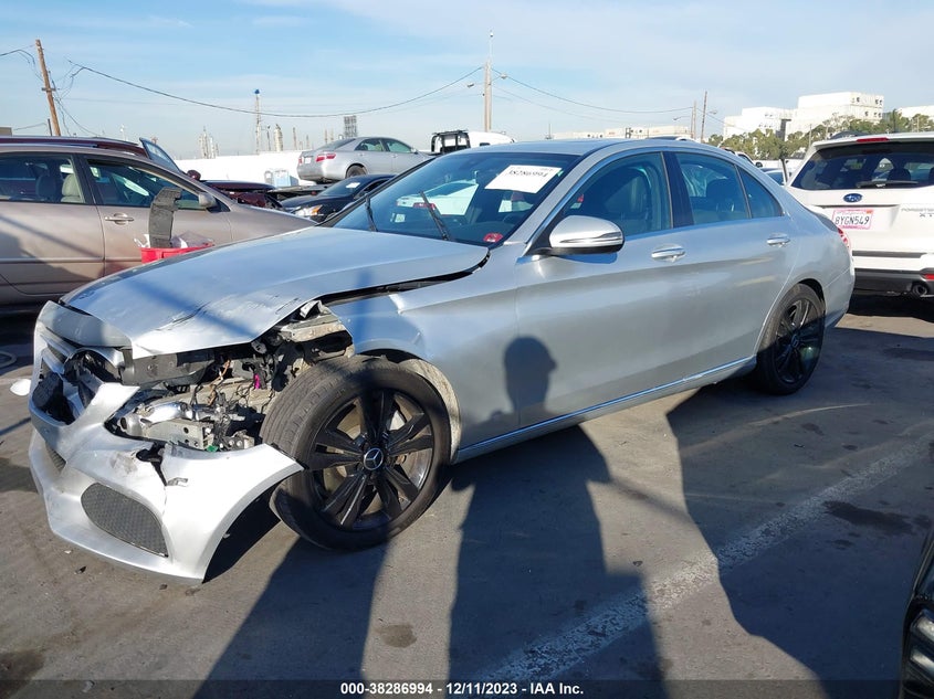 VIN 55SWF4JB7JU271896 2018 MERCEDES-BENZ C 300