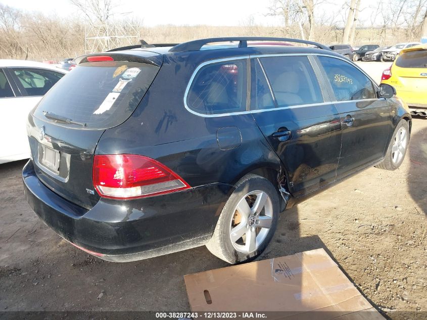 2013 VOLKSWAGEN JETTA SPORTWAGEN 2.0L TDI - 3VWPL7AJ3DM692809