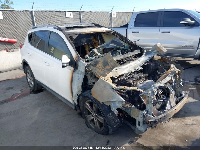 2015 TOYOTA RAV4 XLE - 2T3WFREV9FW140960