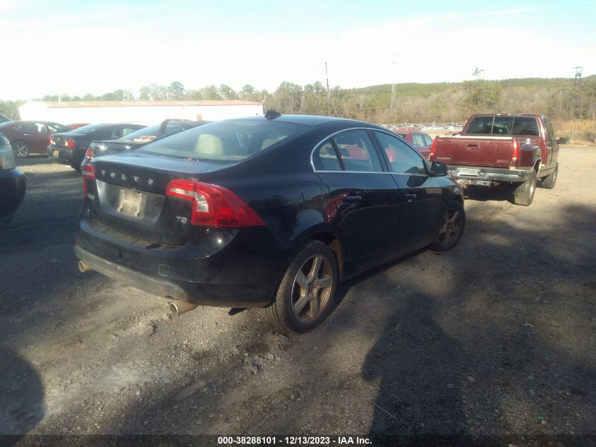 2013 VOLVO S60 T5 - YV1612FS7D2186894