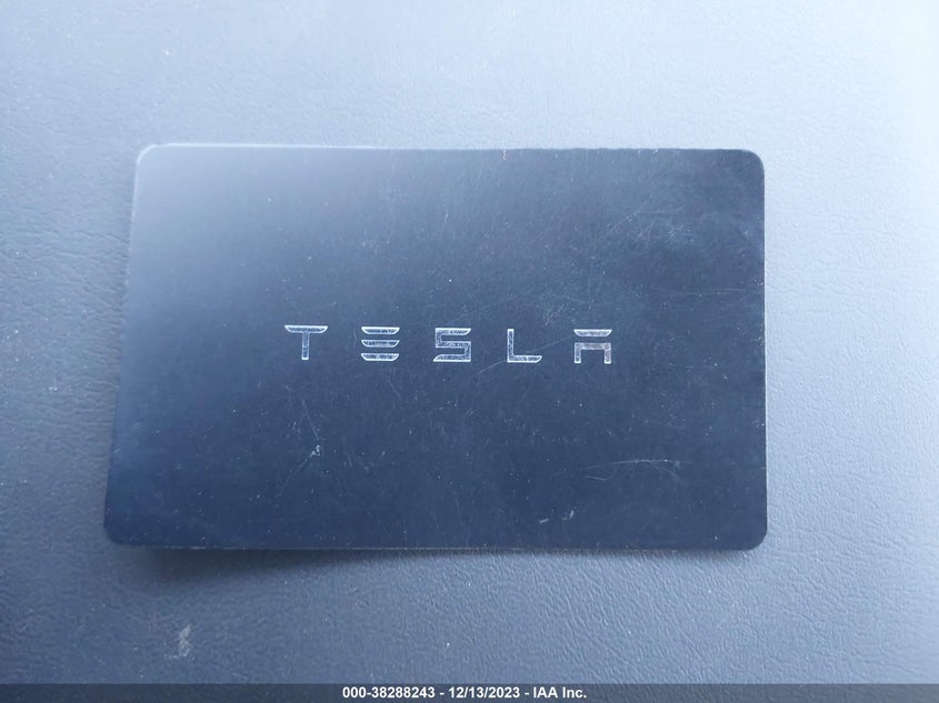 VIN 7SAYGDEE7PA143727 2023 TESLA MODEL Y