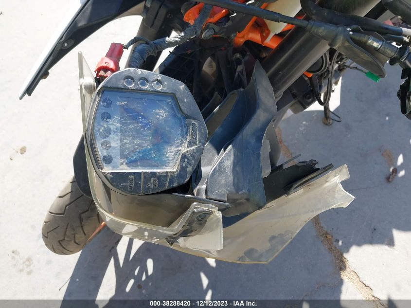 2016 KTM 390 DUKE MD2JYJ400GC247468