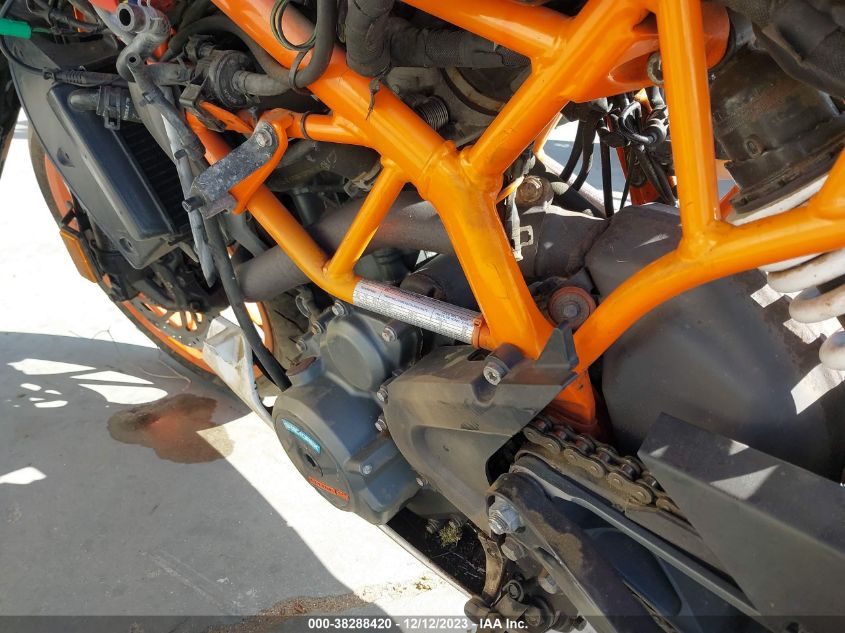 2016 KTM 390 DUKE MD2JYJ400GC247468