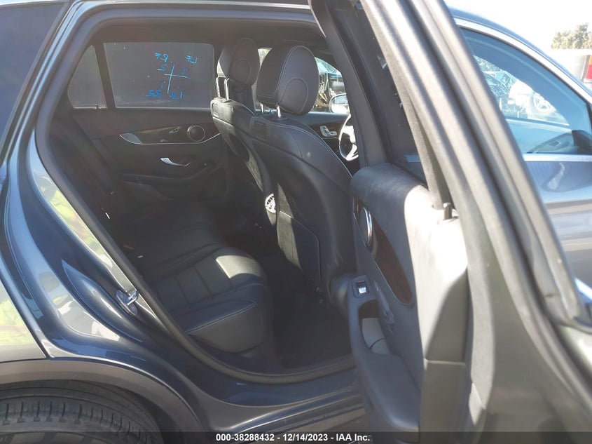 VIN WDC0G4JB2JV063201 2018 MERCEDES-BENZ GLC 300