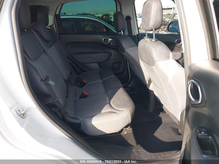 VIN ZFBCFACH1HZ039970 2017 FIAT 500L LOUNGE