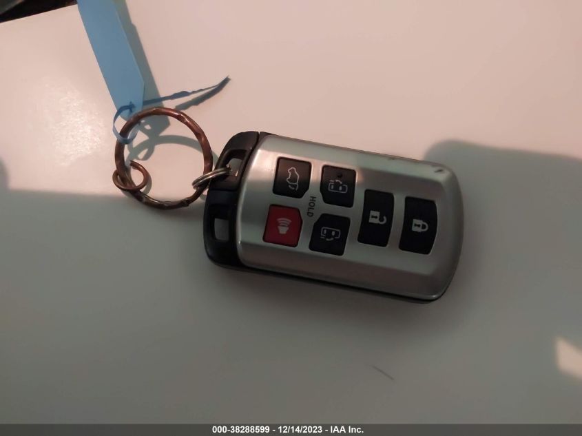 2015 TOYOTA SIENNA XLE 7 PASSENGER - 5TDDK3DC2FS109907