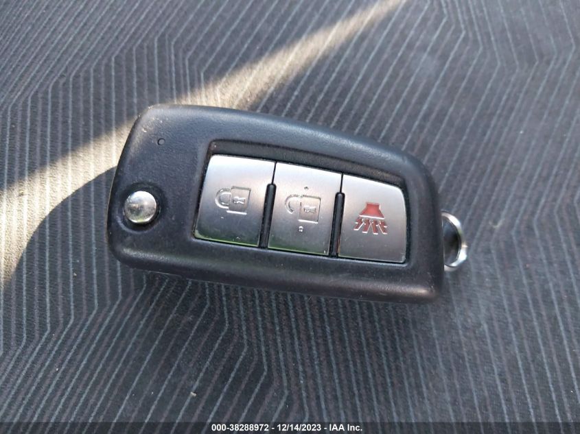 2016 NISSAN ROGUE S - KNMAT2MV3GP716860