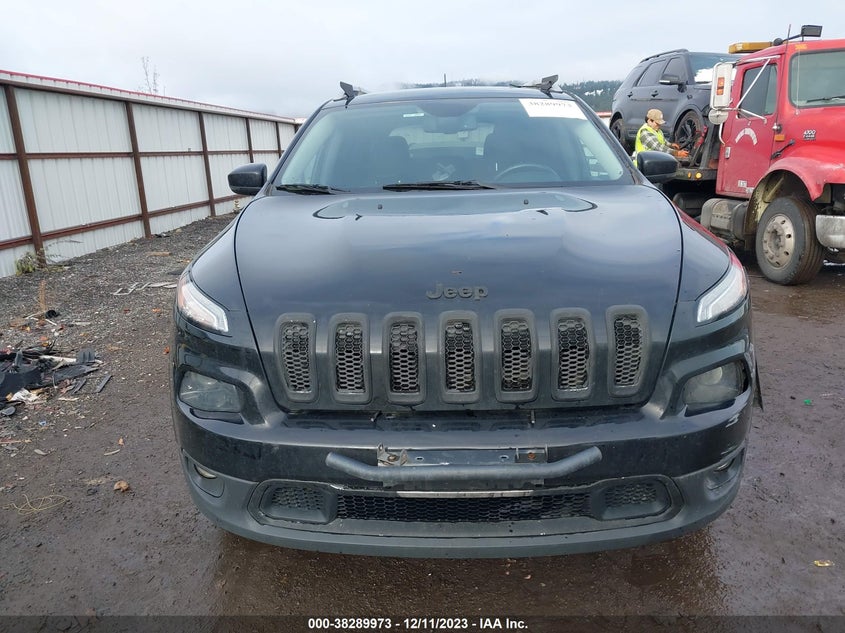 VIN 1C4PJMDB5JD564090 2018 JEEP CHEROKEE LIMITED 4X4