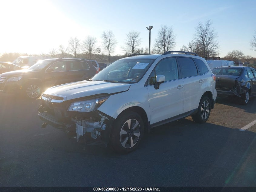 VIN JF2SJAJC2HH810927 2017 SUBARU FORESTER 2.5I LIMITED