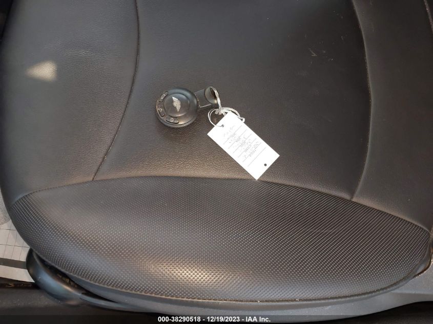 2013 MINI HARDTOP COOPER - WMWSU3C57DT373611