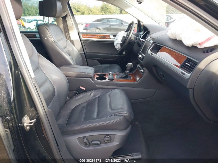 2014 VOLKSWAGEN TOUAREG TDI LUX - WVGEP9BP4ED006265