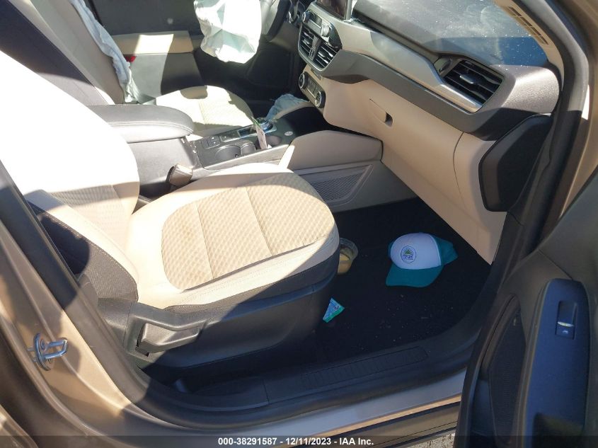 2020 FORD ESCAPE SE - 1FMCU0G69LUB03213