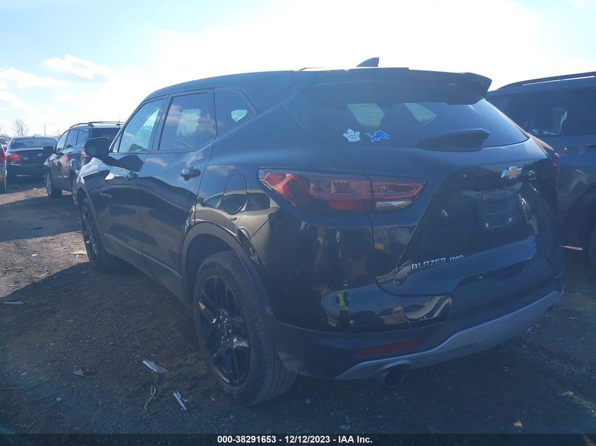 VIN 3GNKBHR49PS110238 2023 CHEVROLET BLAZER 2LT