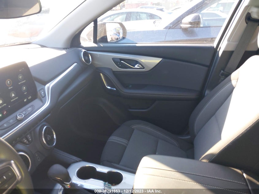 VIN 3GNKBHR49PS110238 2023 CHEVROLET BLAZER 2LT