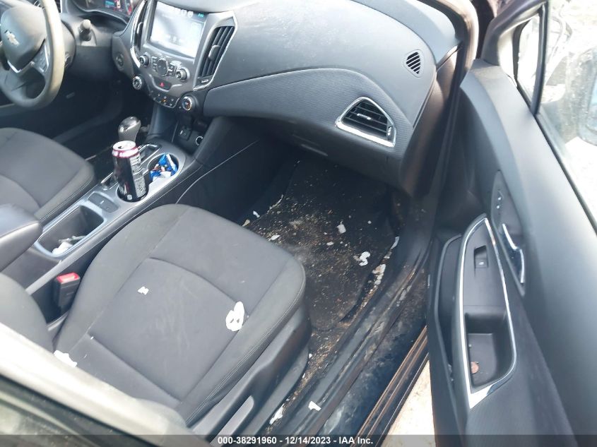 2018 CHEVROLET CRUZE LT AUTO - 1G1BE5SM0J7145466