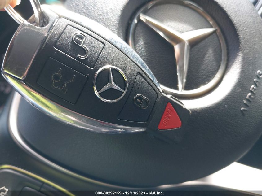 2015 MERCEDES-BENZ C 300 4MATIC/LUXURY 4MATIC/SPORT 4MATIC - 55SWF4KB3FU026065