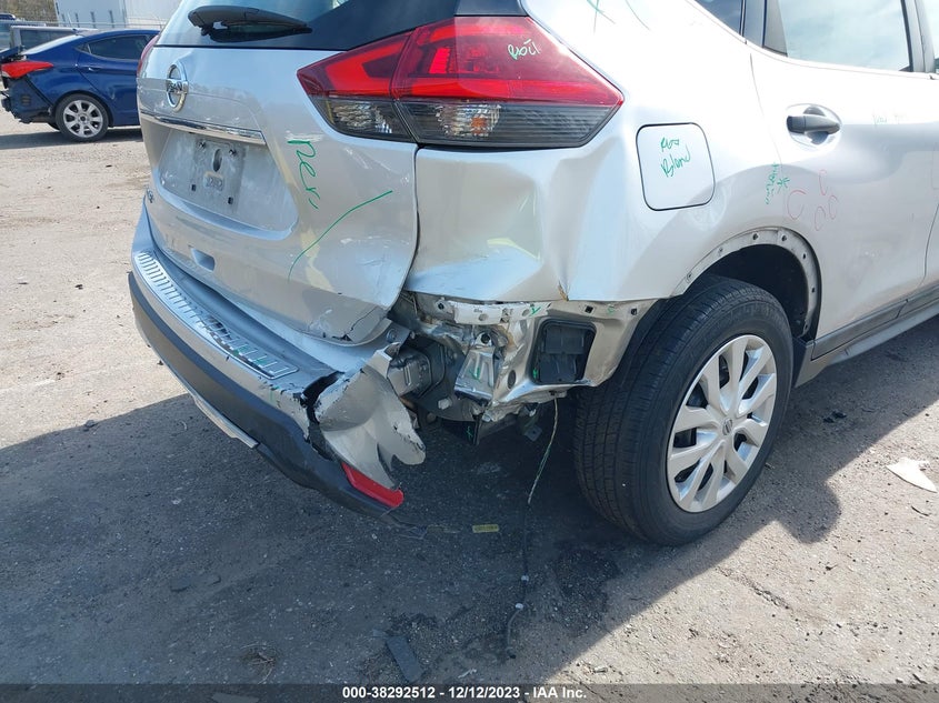 VIN KNMAT2MT9JP544856 2018 NISSAN ROGUE S/SV
