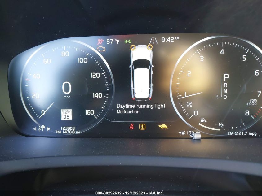 2018 VOLVO XC90 T6 - YV4A22PL8J1219372