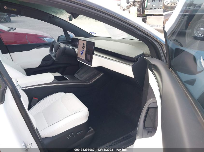 2022 TESLA MODEL X - 7SAXCBE61NF350862