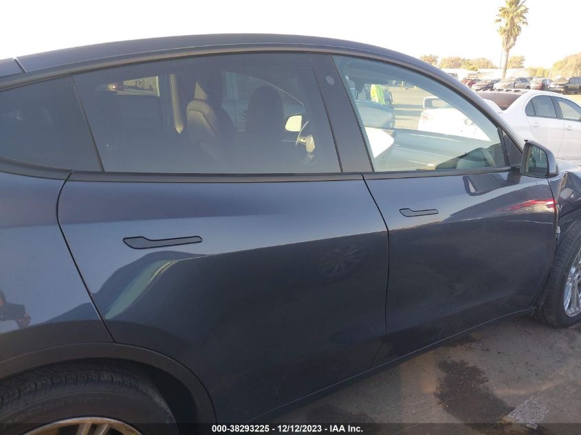 2022 TESLA MODEL Y LONG RANGE DUAL MOTOR ALL-WHEEL DRIVE - 7SAYGAEE2NF561207