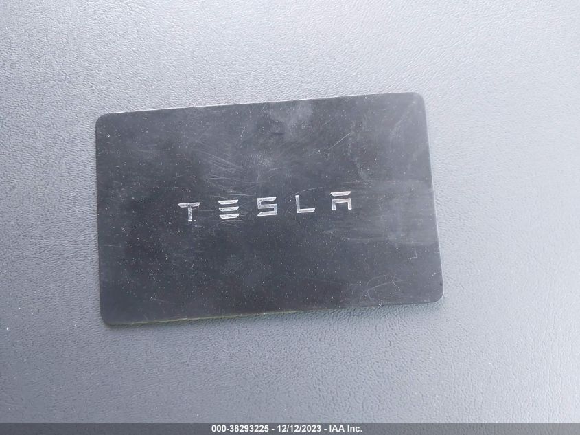 2022 TESLA MODEL Y LONG RANGE DUAL MOTOR ALL-WHEEL DRIVE - 7SAYGAEE2NF561207