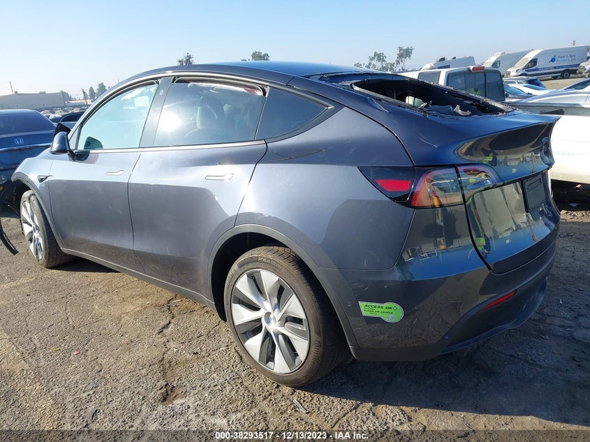 2022 TESLA MODEL Y U   U(VIN: 7SAYGDEE7NF556103