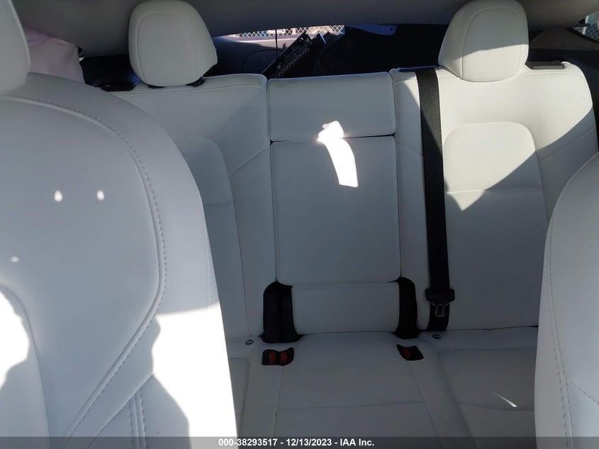 2022 TESLA MODEL Y U   U(VIN: 7SAYGDEE7NF556103