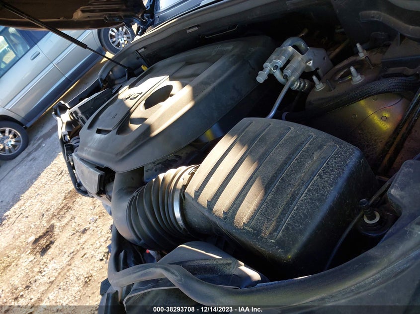 VIN 1C4RJFAG4LC239637 2020 JEEP GRAND CHEROKEE LAREDO E 4X4